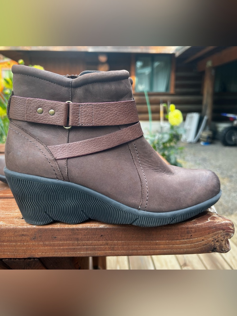 NWOT Woman’s Cobb Hill x New Balance ankle boots 8.5